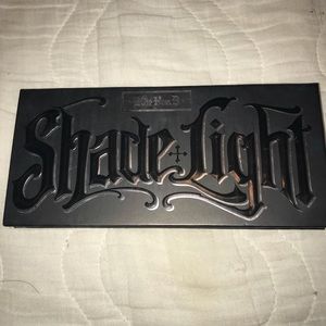 Kat Von D shade and light contour palette